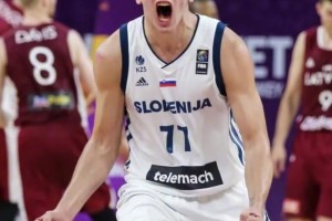 杨毅此前：18岁东契奇比18岁詹姆斯更厉害，那时詹姆斯有技术缺陷